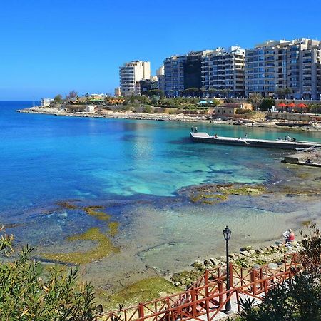 Gorgeous Apartment With Terrace In Fort Cambridge, Pool Sliema Exteriör bild