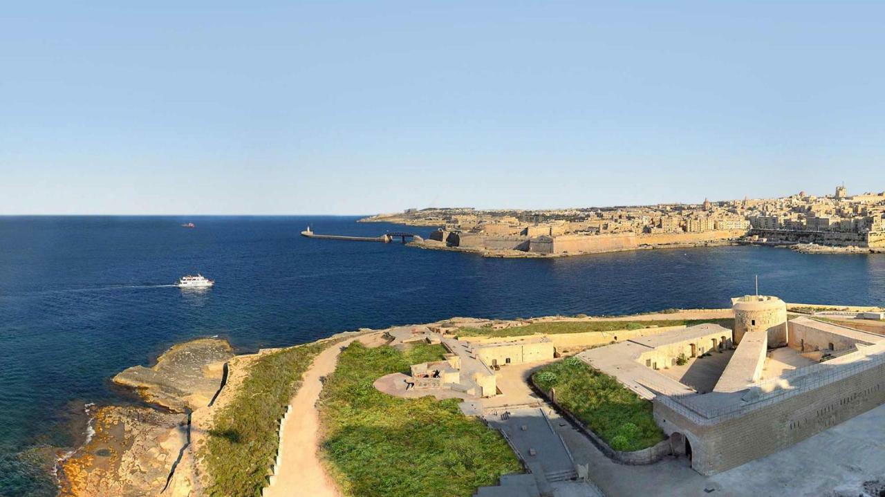 Gorgeous Apartment With Terrace In Fort Cambridge, Pool Sliema Exteriör bild