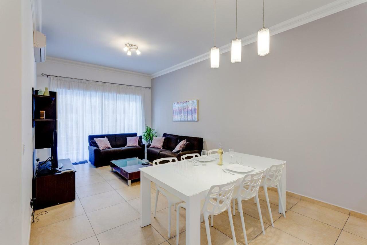 Gorgeous Apartment With Terrace In Fort Cambridge, Pool Sliema Exteriör bild