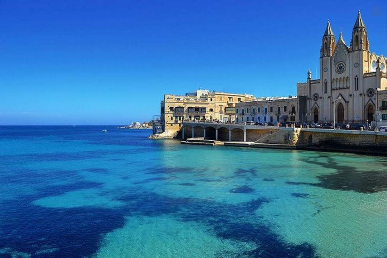 Gorgeous Apartment With Terrace In Fort Cambridge, Pool Sliema Exteriör bild